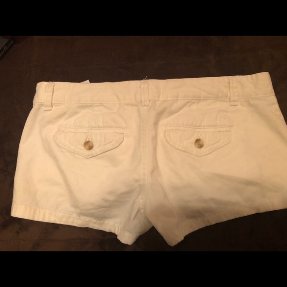 Aeropostale Juniors White Shorts - Picture 2 of 2